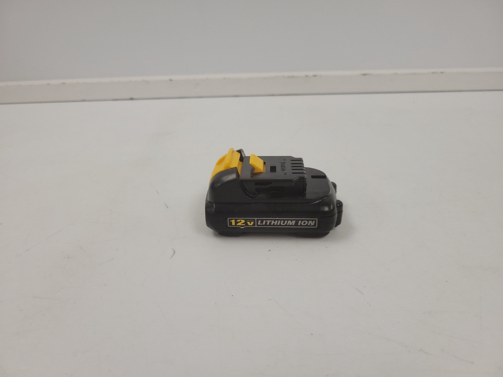 46900977
