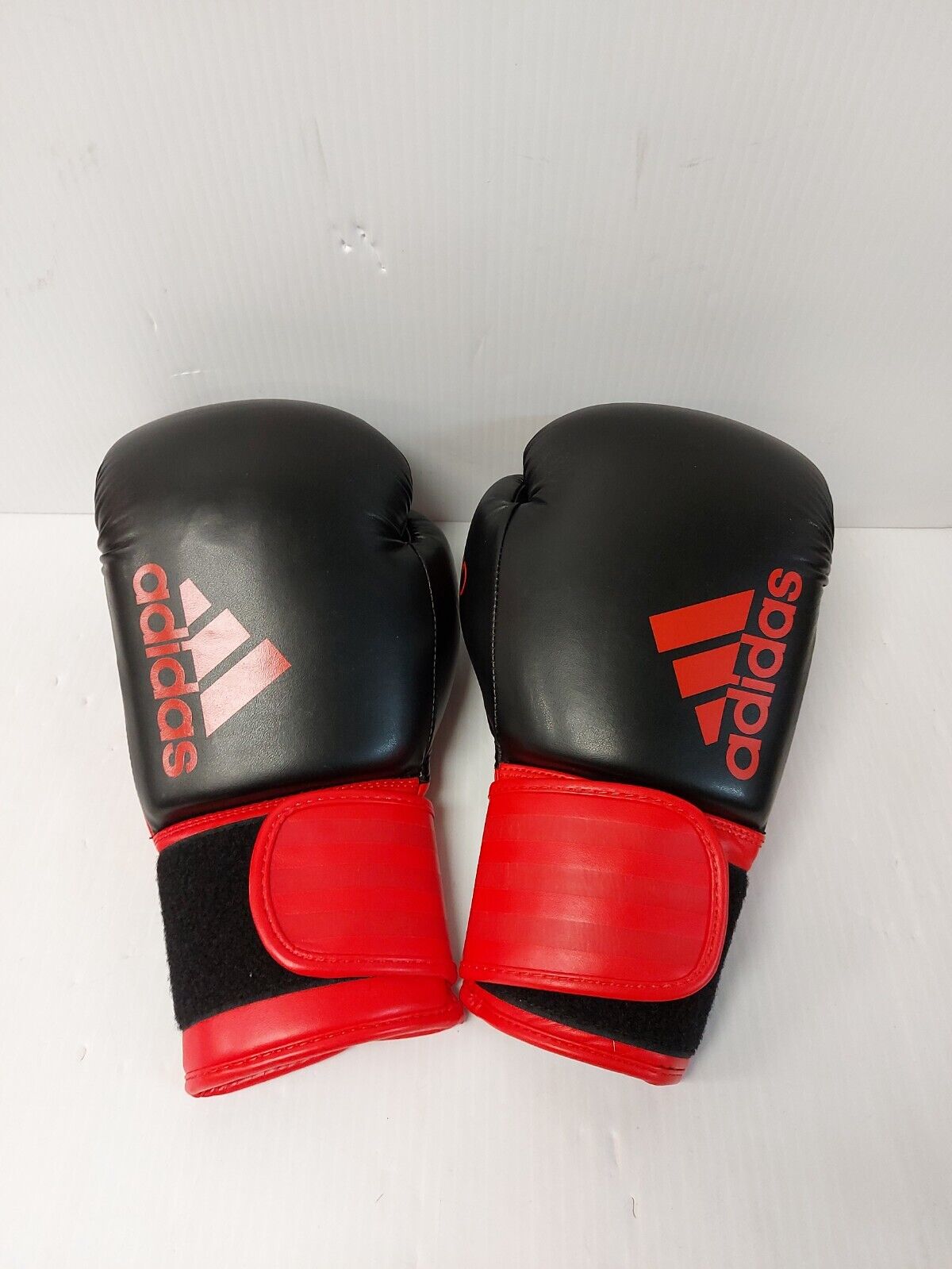 (N83948-1) Adidas ADIH100 12 Oz Boxing Gloves