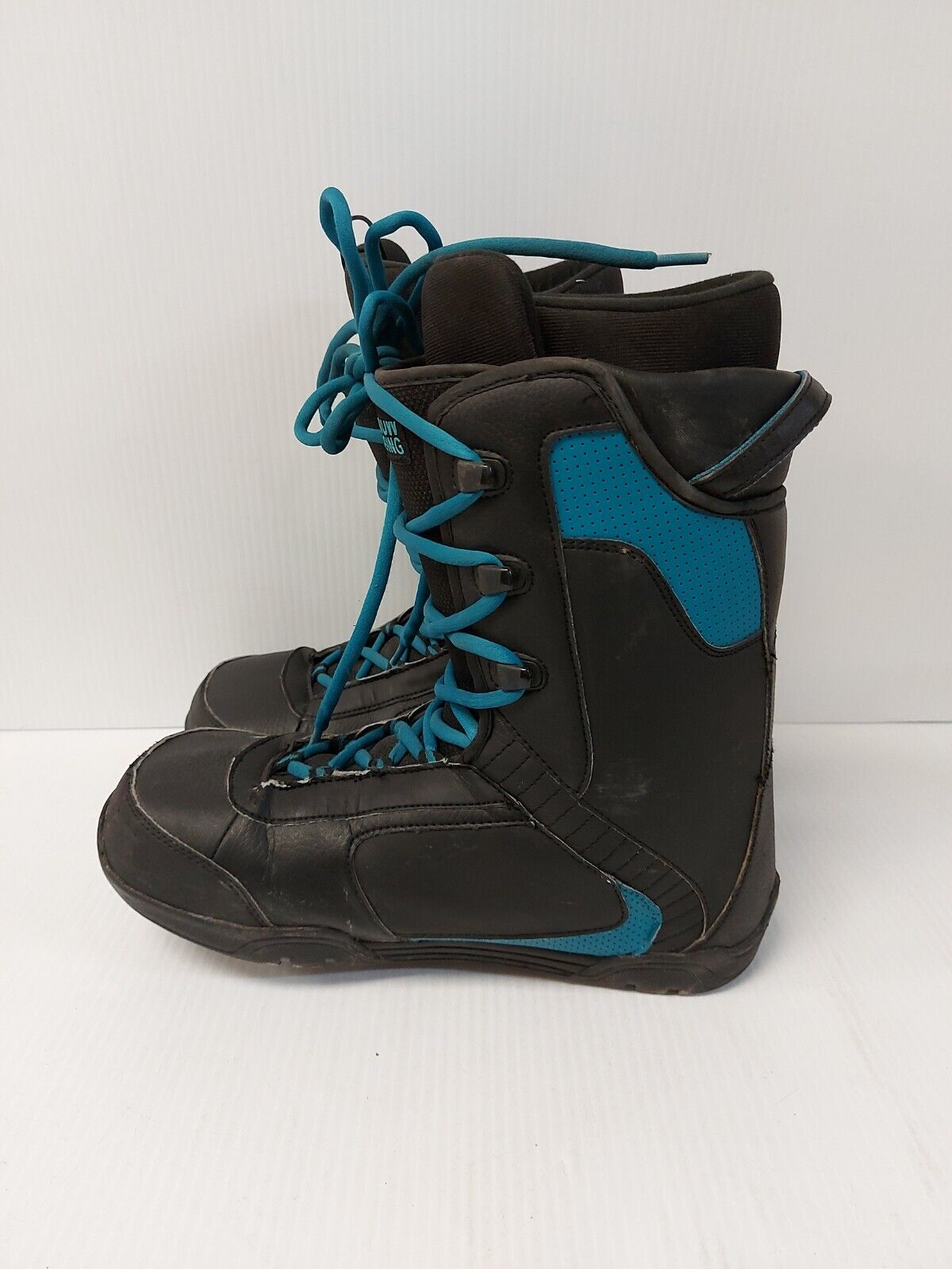 (N82184-2) K2 Snowboarding Data Boots