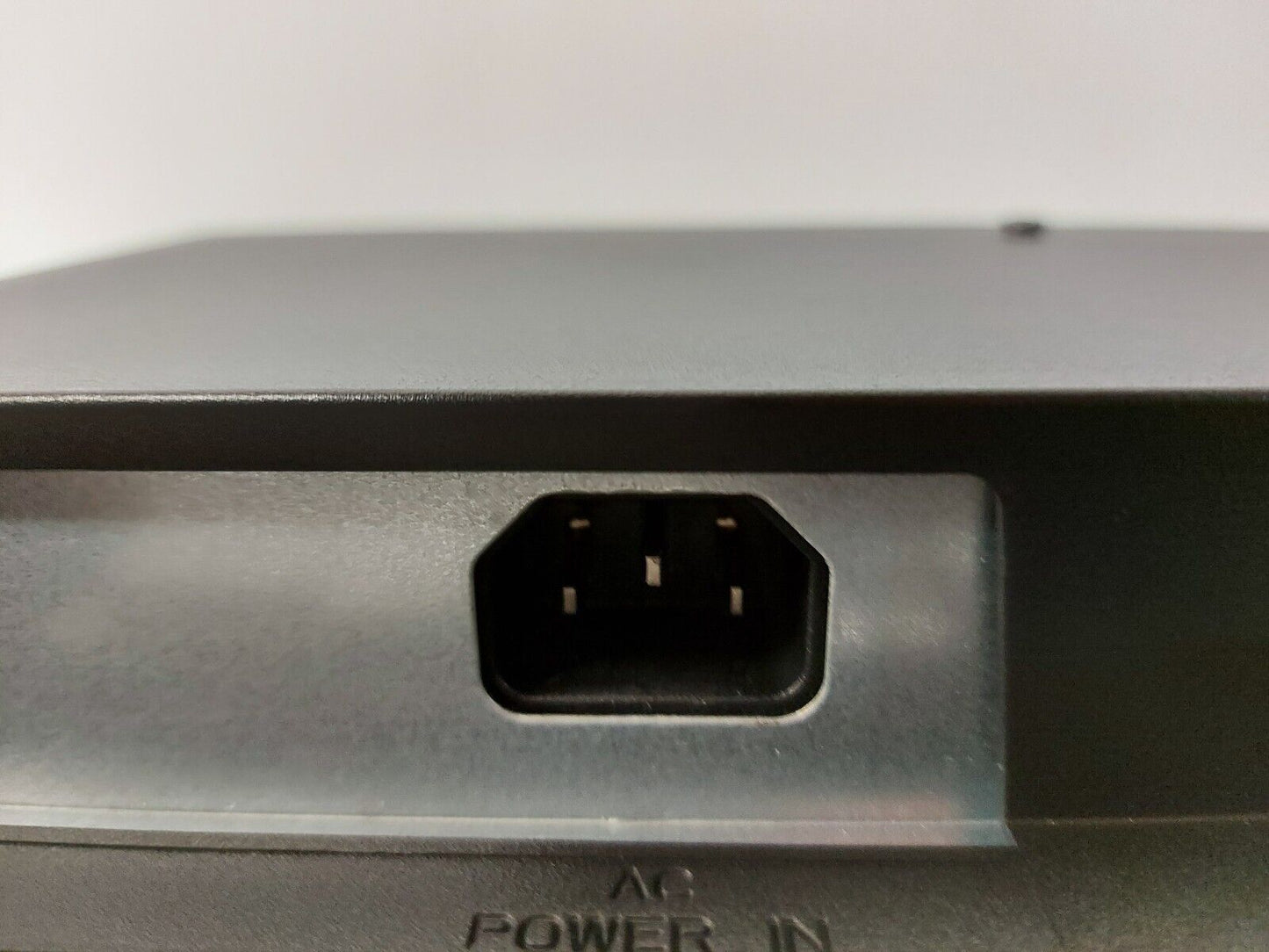 (N83282-1) HP N246V Monitor