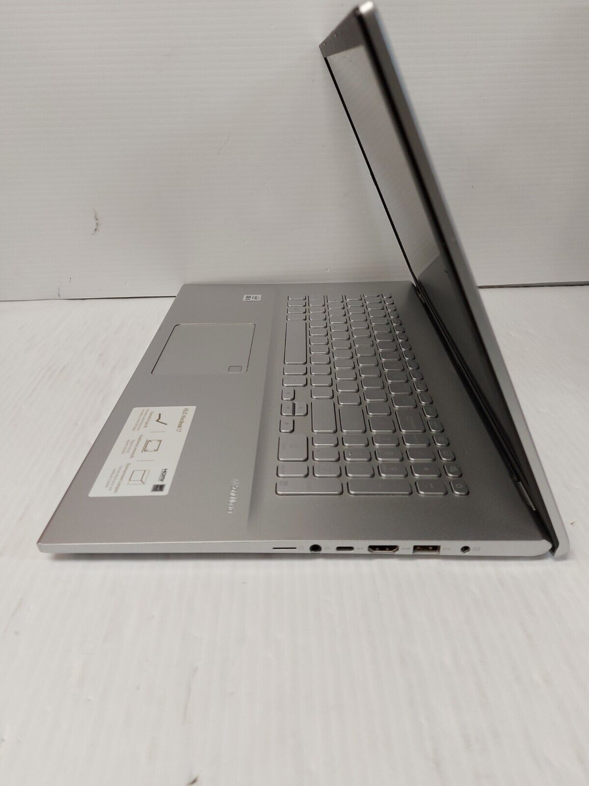 (N83667-1) Asus X712J Laptop