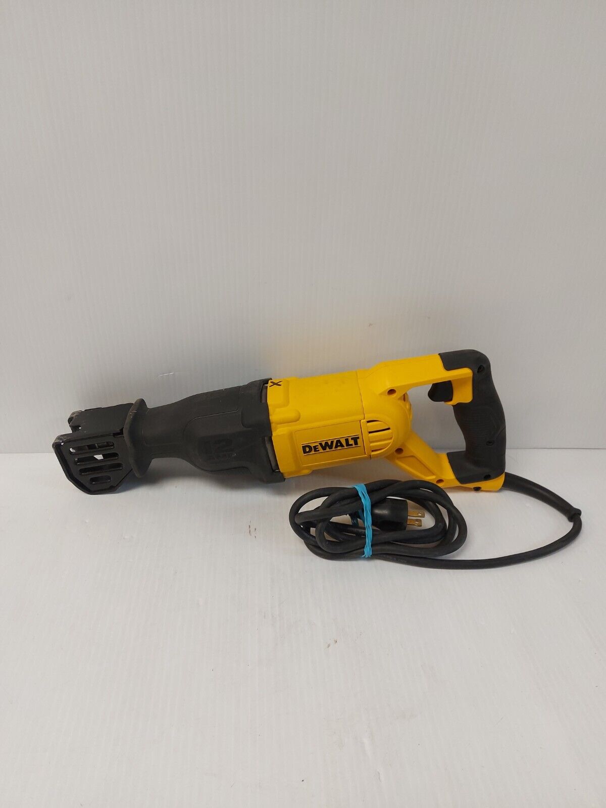 (N83393-2) Dewalt DWE305 Reciprocating Saw