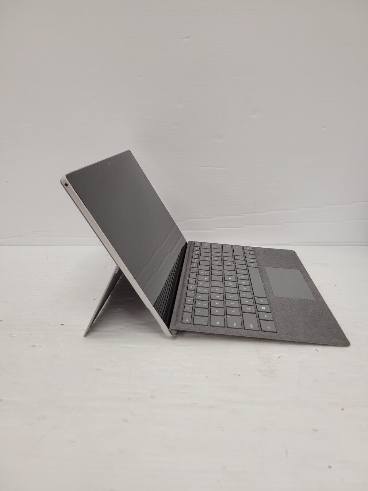 (63182-1) Microsoft 1866 Surface 7 Pro