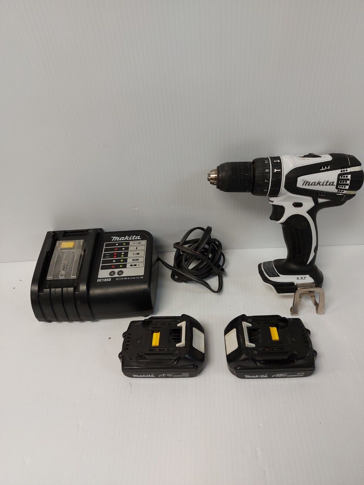 (N83714-1) Makita LXPH01 Drill Set