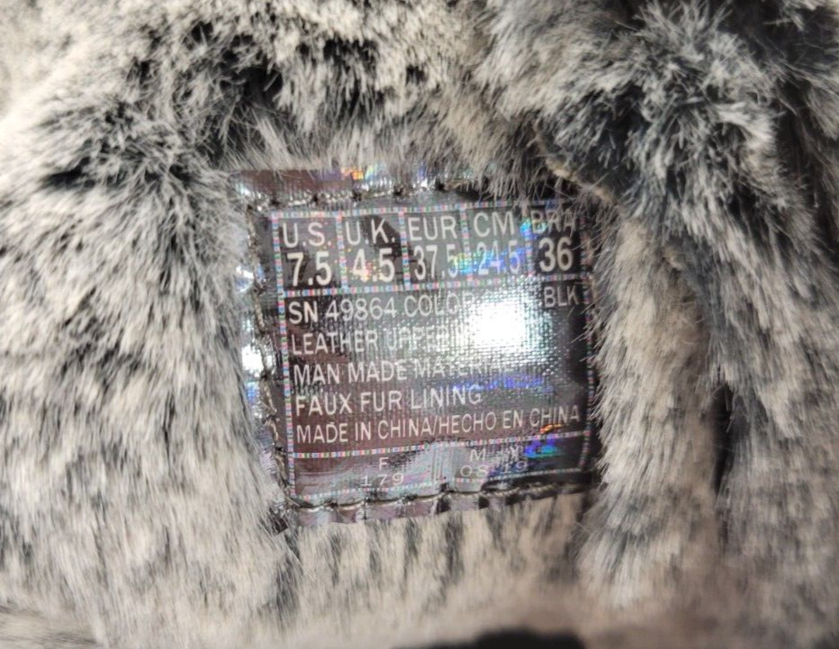 (65974-2) Sketchers 49864 Boots - Size 7.5 US