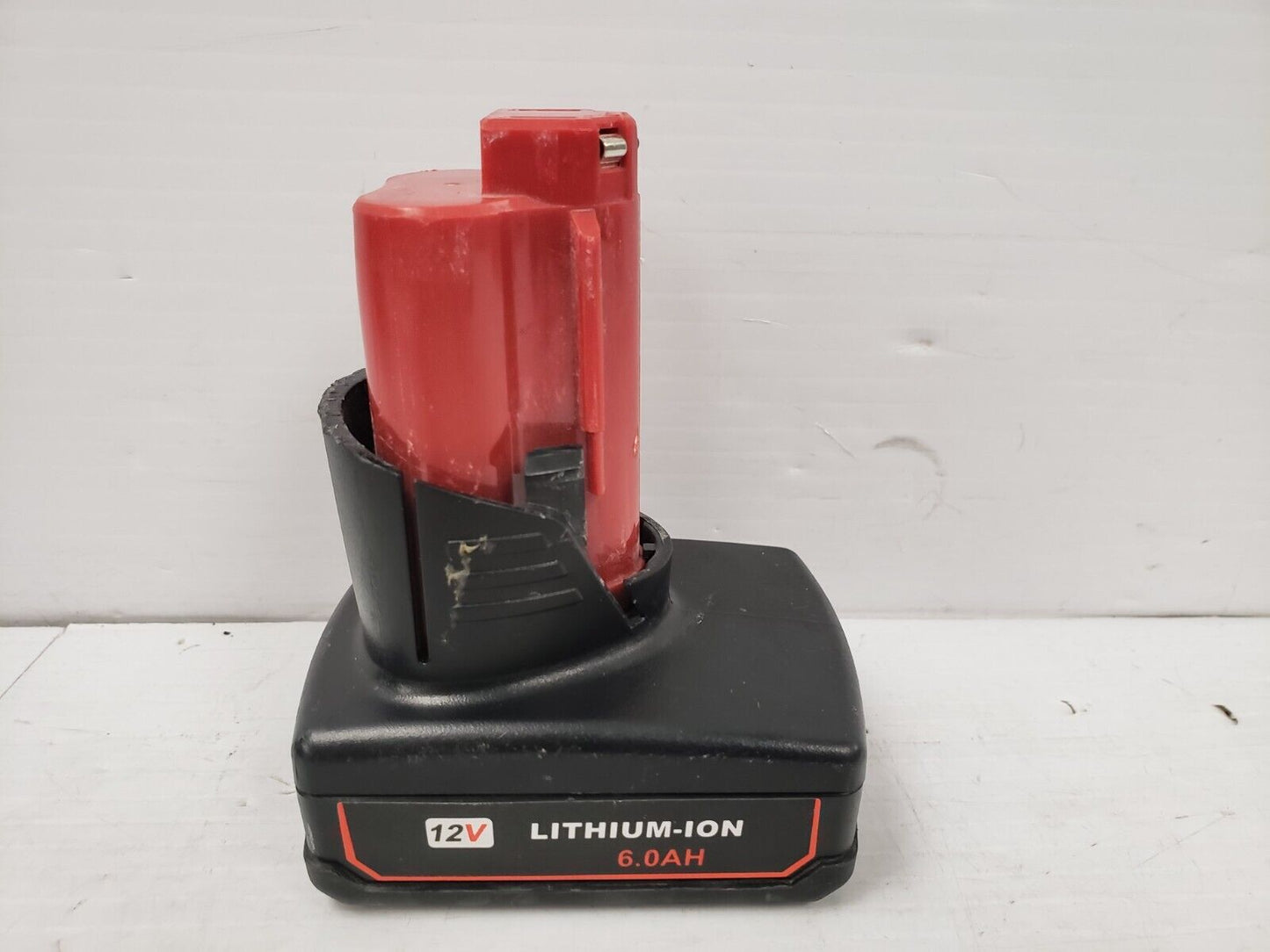 (68436-1) Milwaukee 2951-20 Radio & Charger