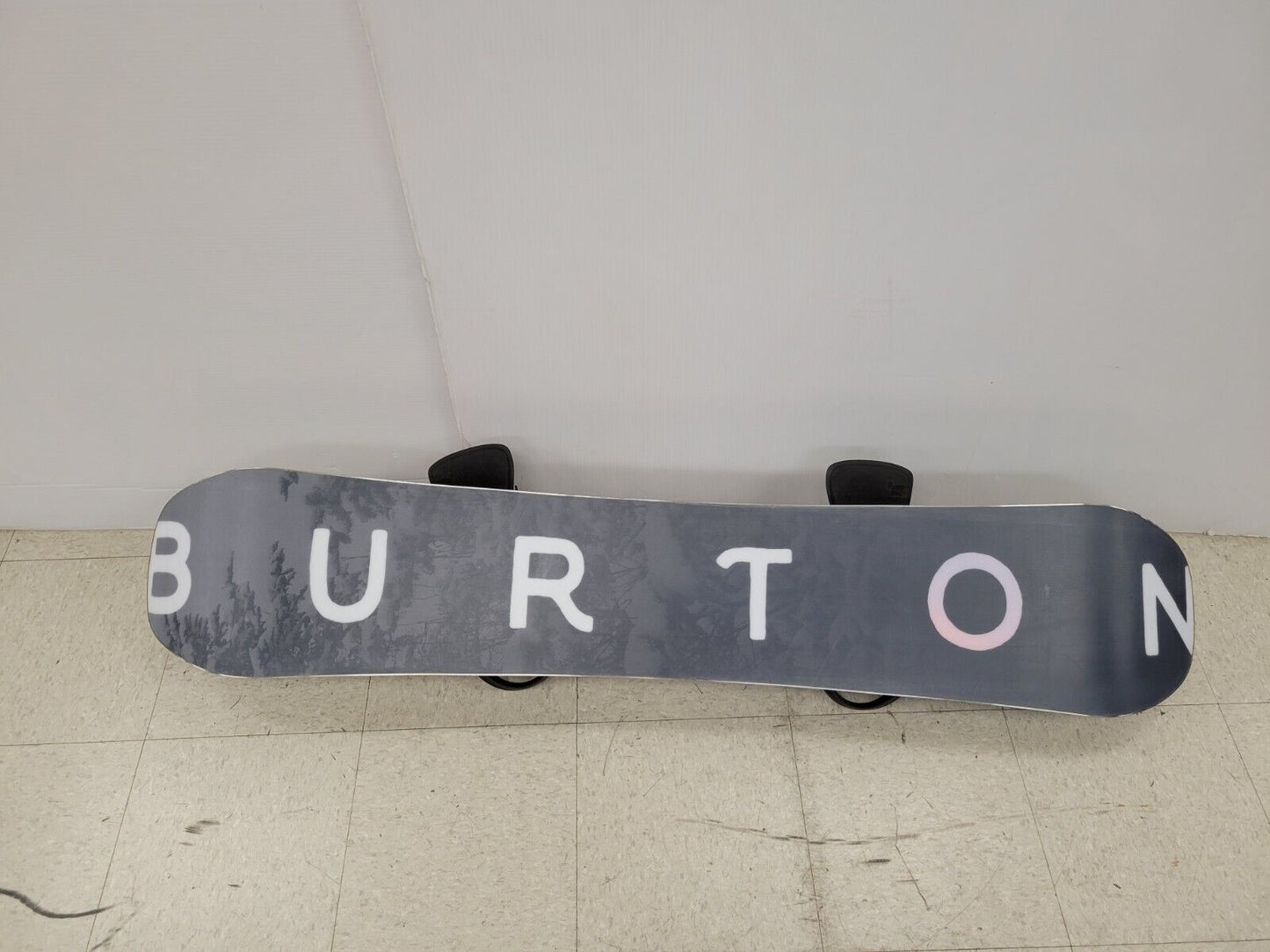 (67277-3) Burton Feel Good 49 Snowboard-147cm