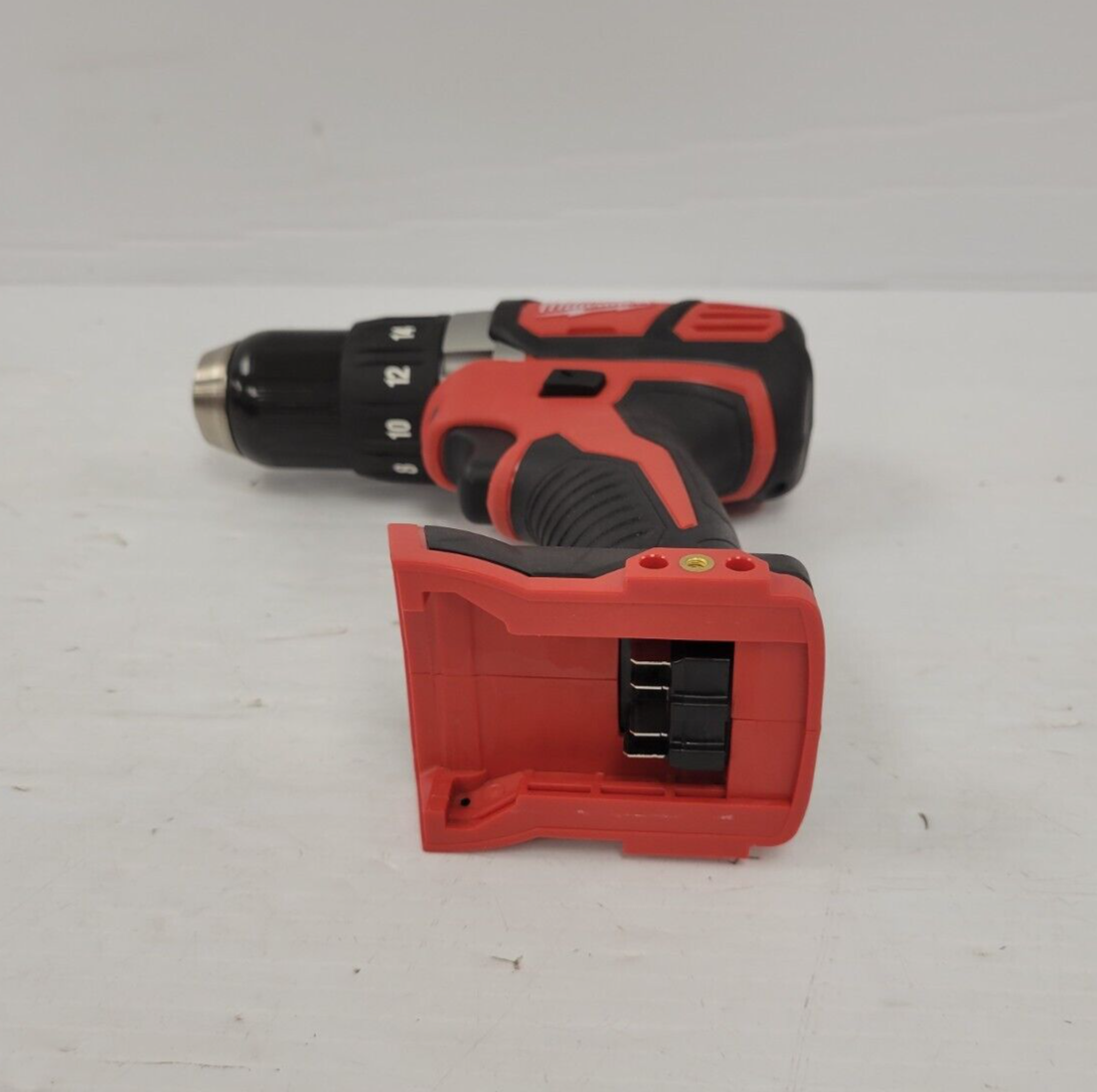 (67027-2) Milwaukee 2606-20 Drill