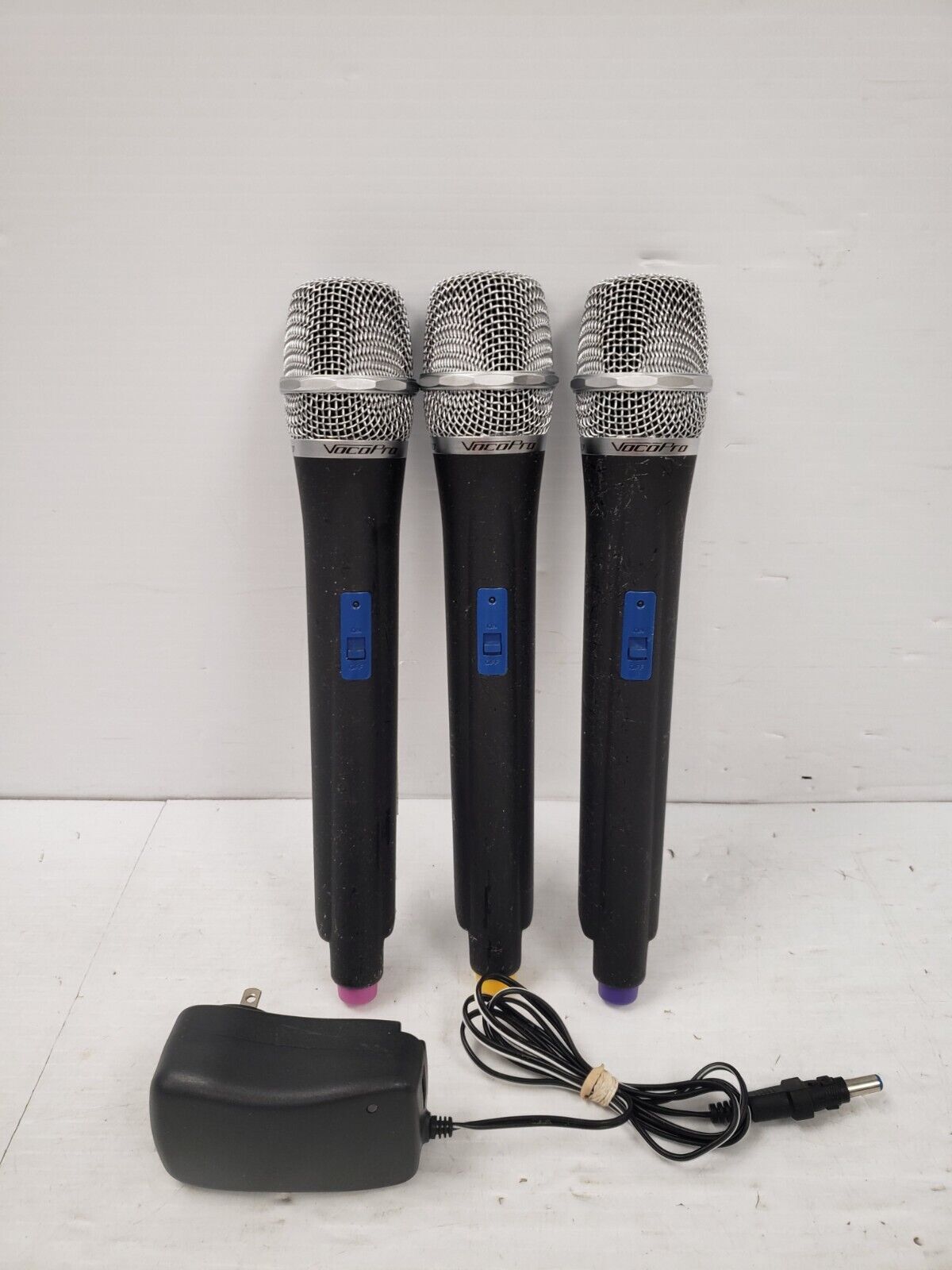 (67444-1) Voco Pro UHE-580C Wireless Microphone System