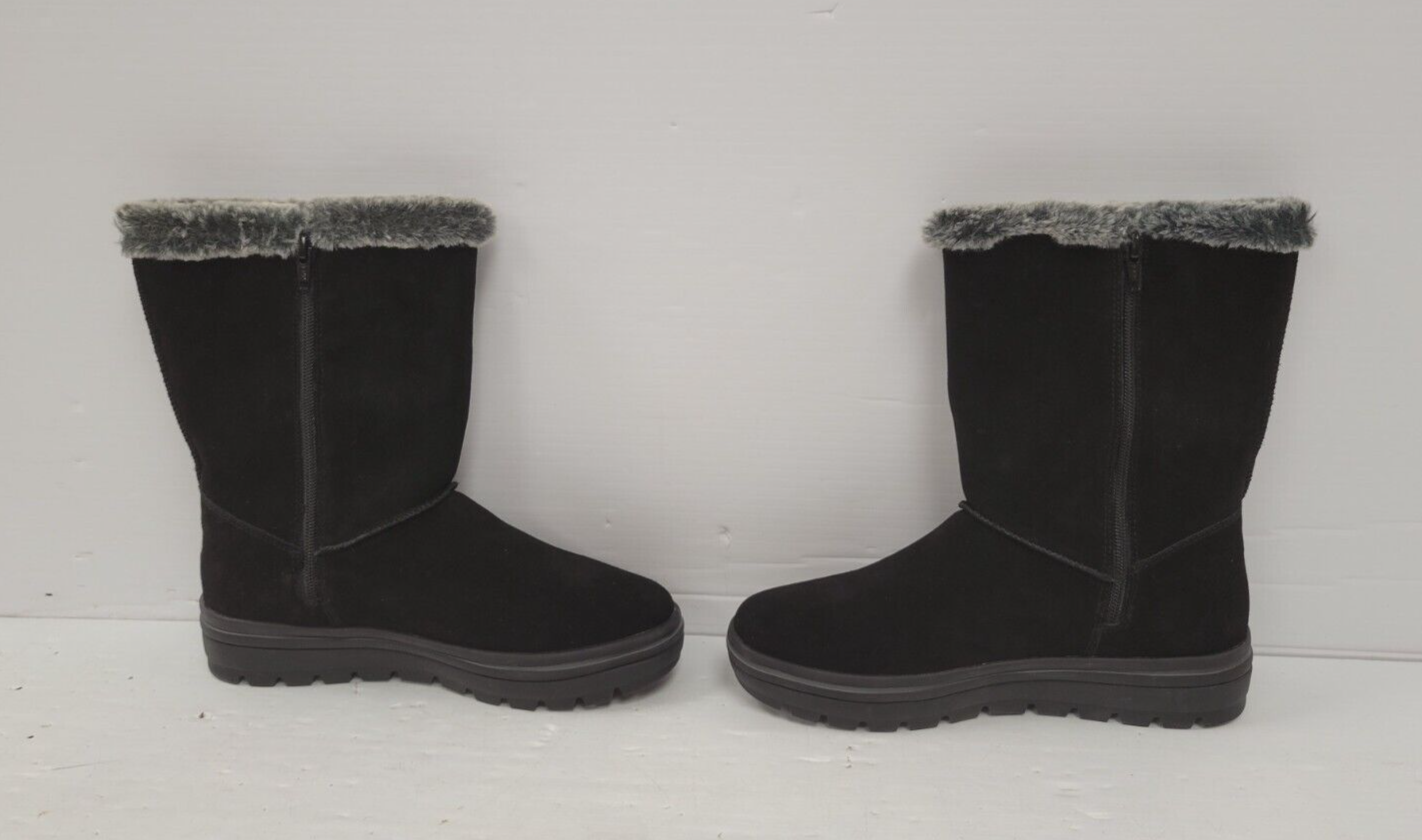 (65974-2) Sketchers 49864 Boots - Size 7.5 US