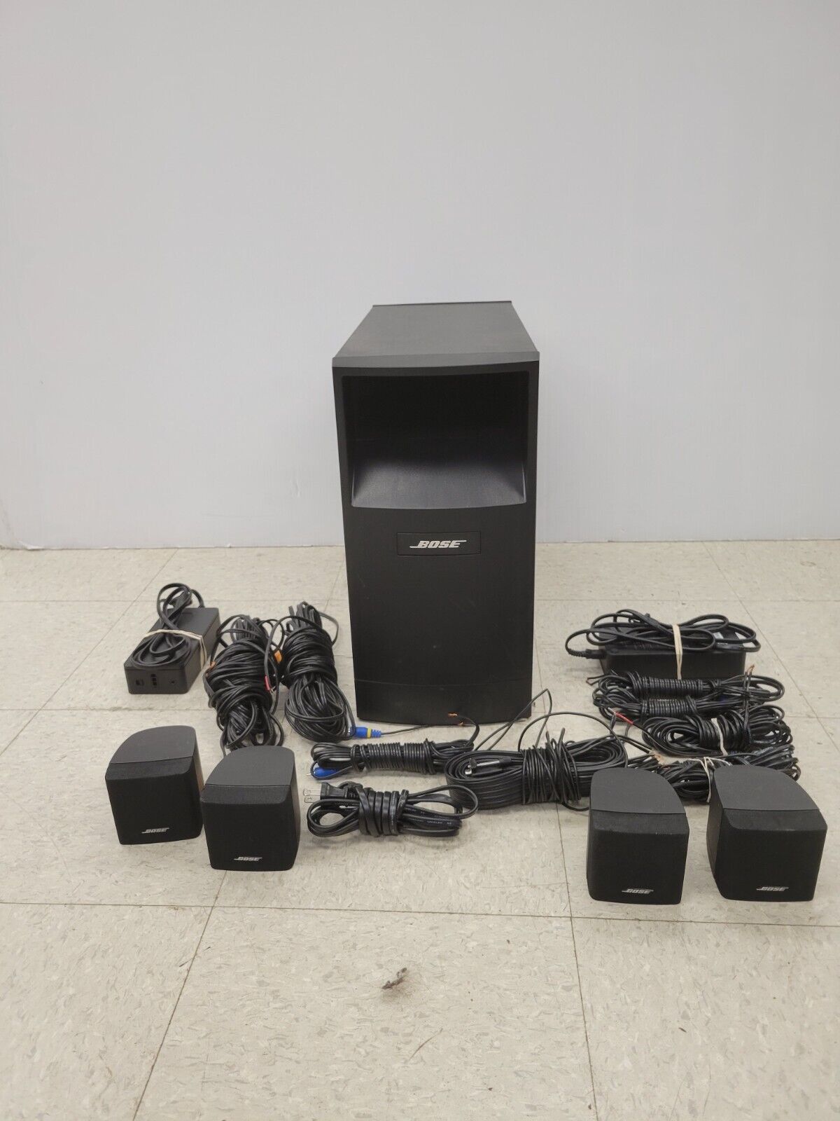 (I-33467) Bose Acoustimass 6III Speaker