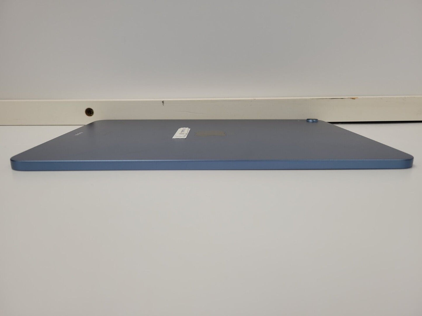 (69249-1) Apple iPad Air 5th Gen MM9N3VC/A - 256Gb
