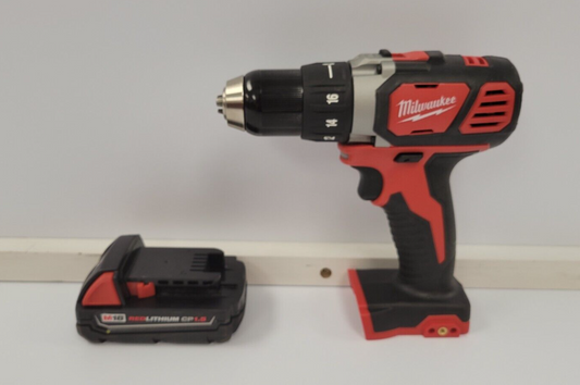 (68441-1) Milwaukee 2602-20 Drill