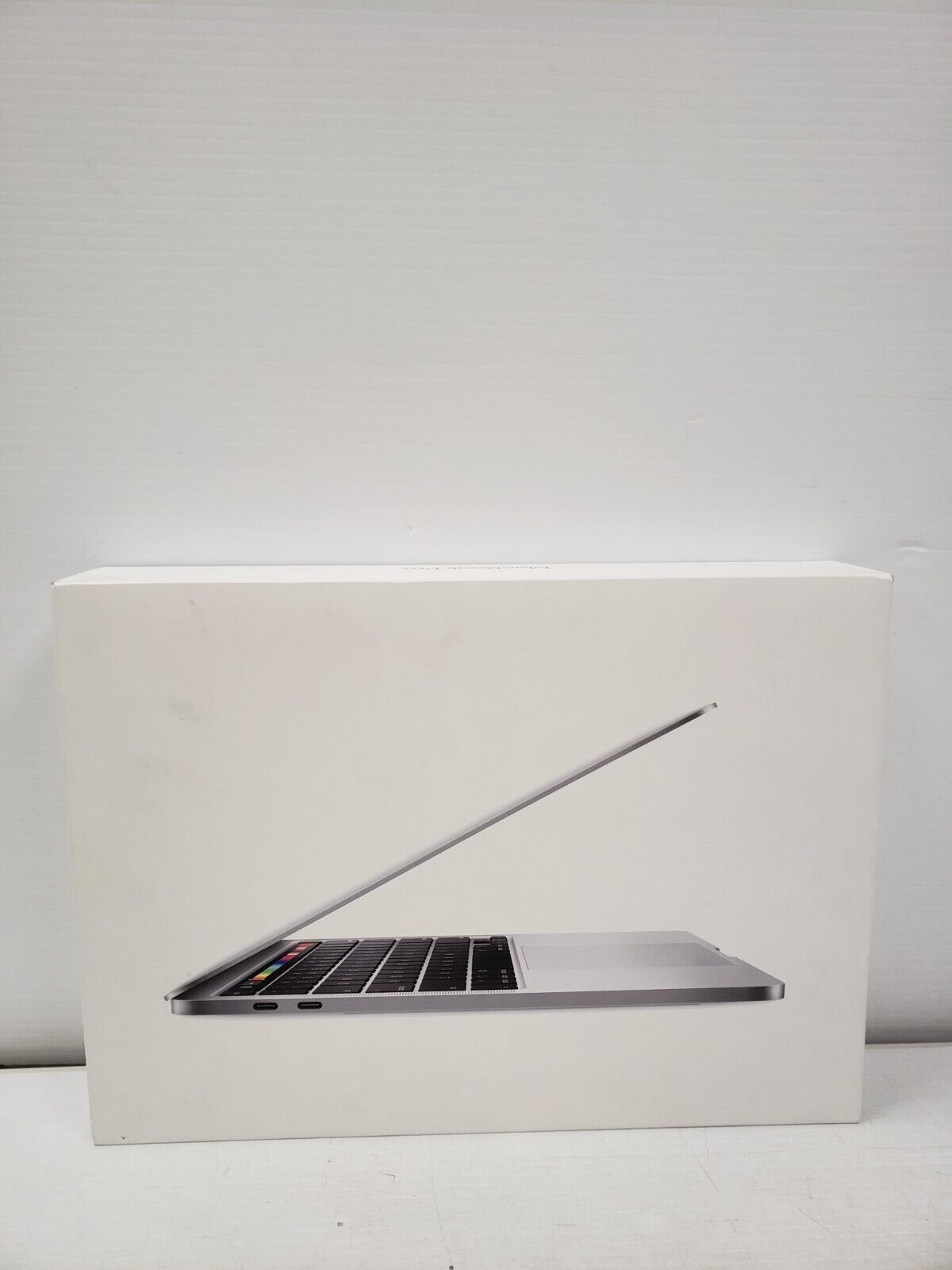 (43685-1) Apple (2020) A2251 Laptop