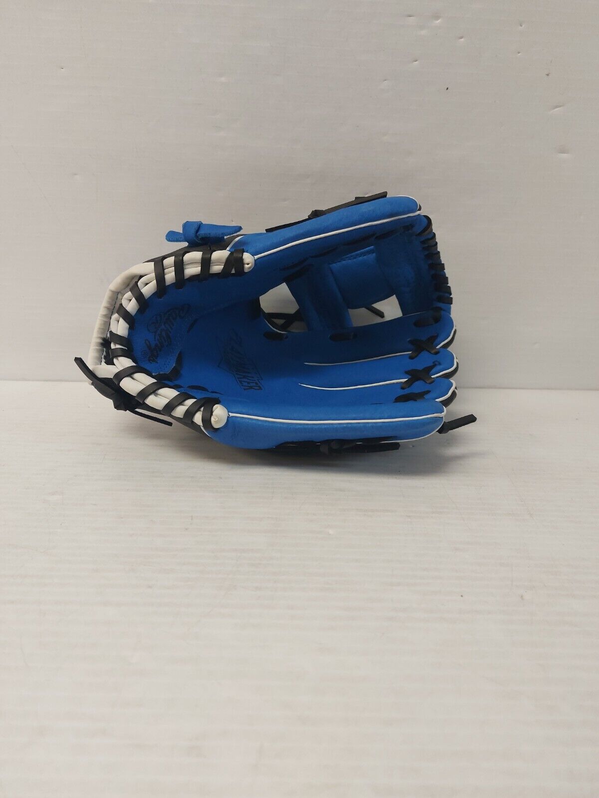 (NI-20637) Rawlings PM1101RB Play Maker Series Ball Glove