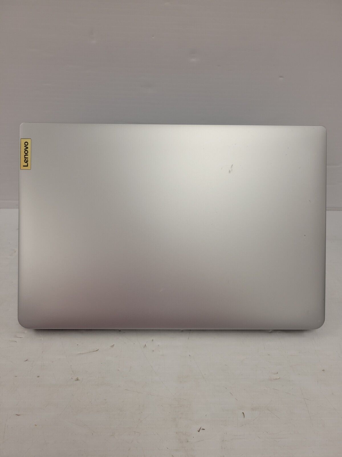 (63391-1) Lenovo IdeaPad Laptop