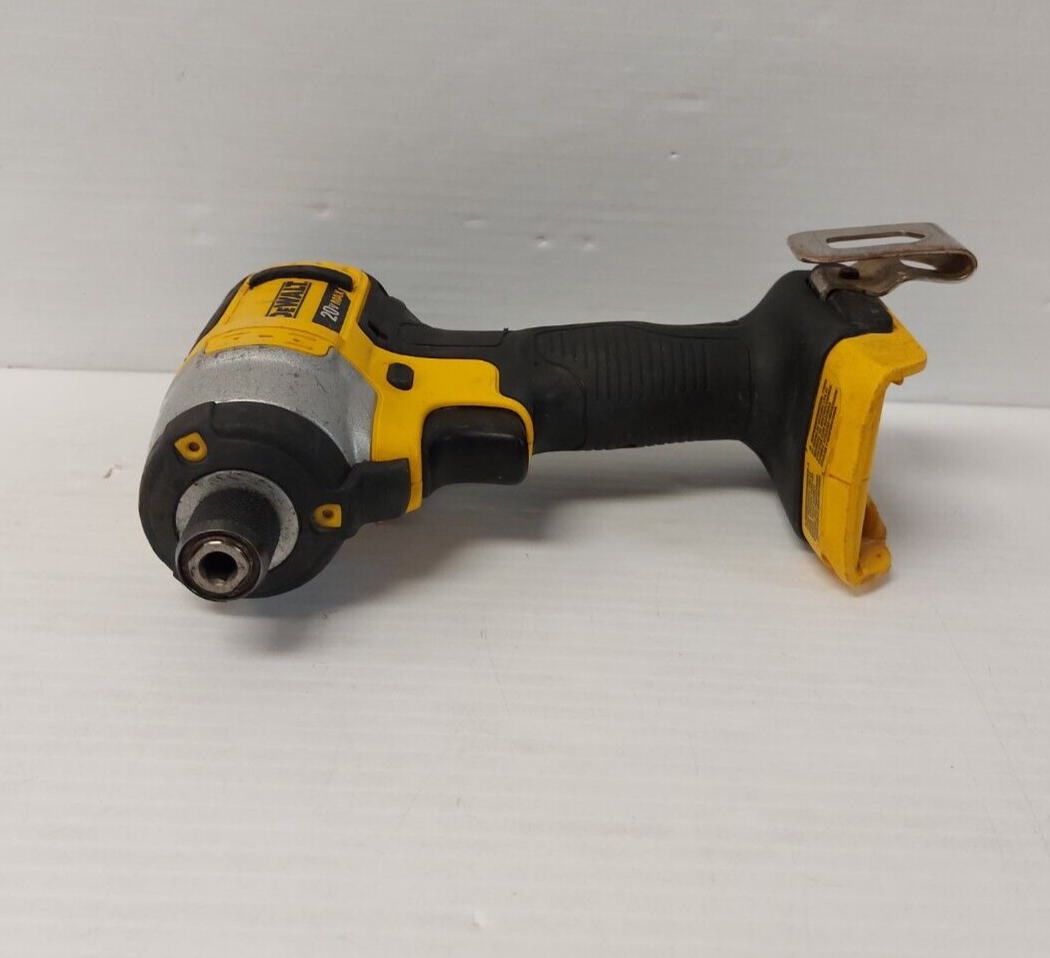 (N81656-1) DeWalt DCF885 Impact Drill w/ Bat and Charger