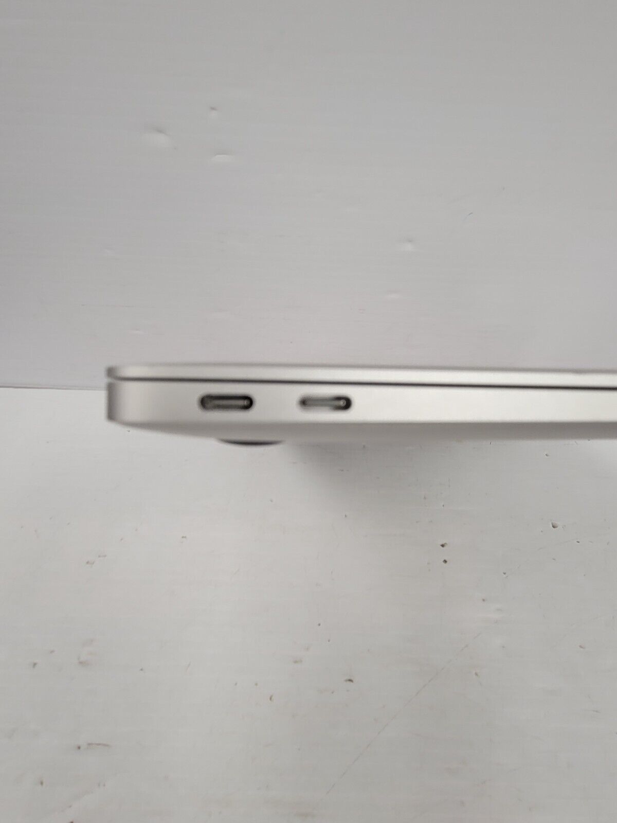 (53136-1) Apple A2337 Laptop