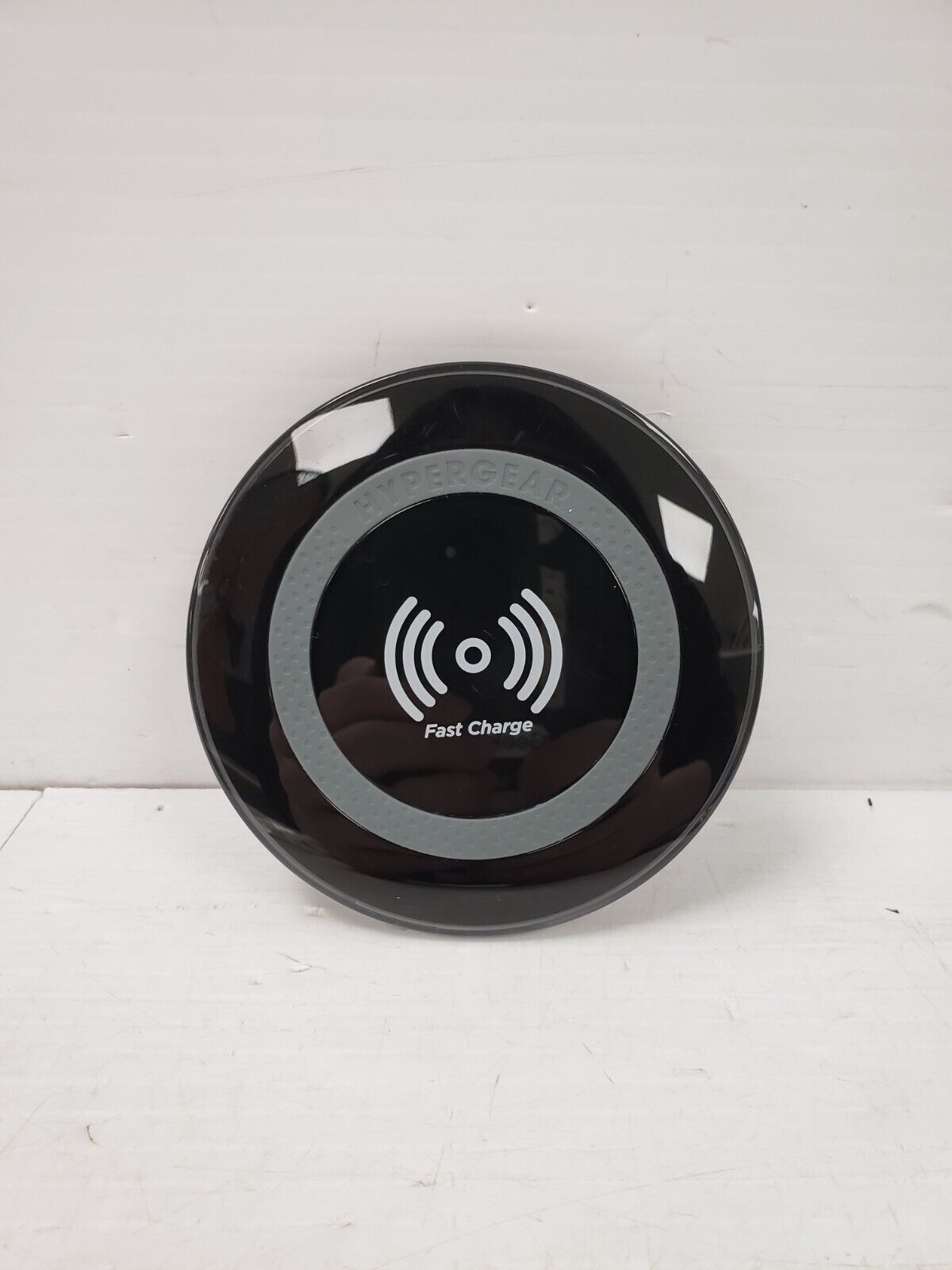 (67985-1) Hypergear 15652 Wireless Charger