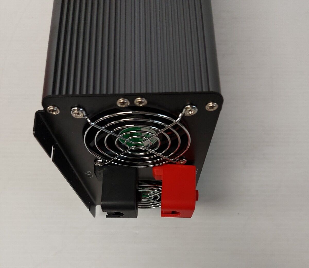 (N82181-1) Roadbatt 2500W Inverter