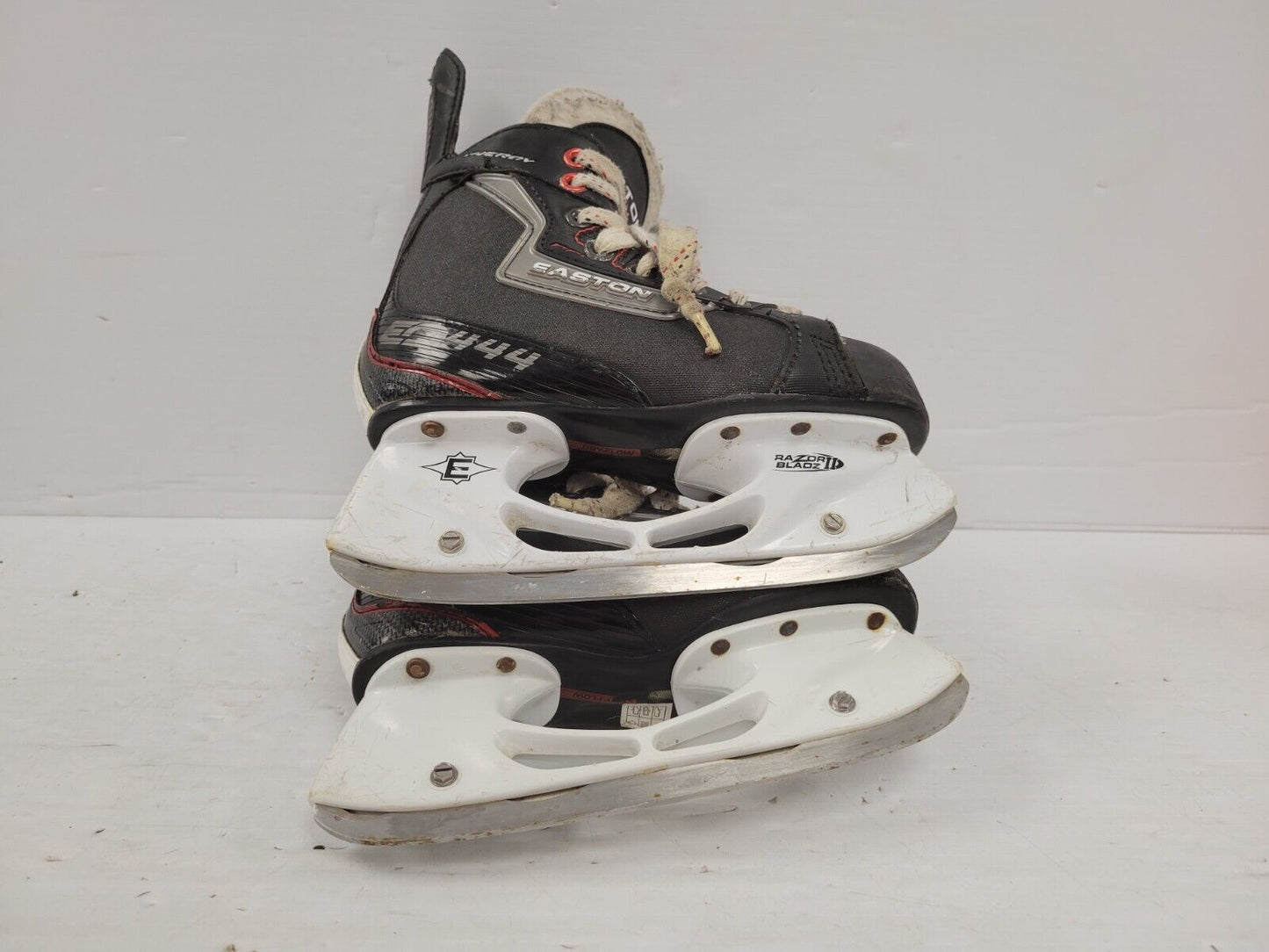 (68239-1) Easton Razor Bladz II Hockey Skates - Youth Size 1D