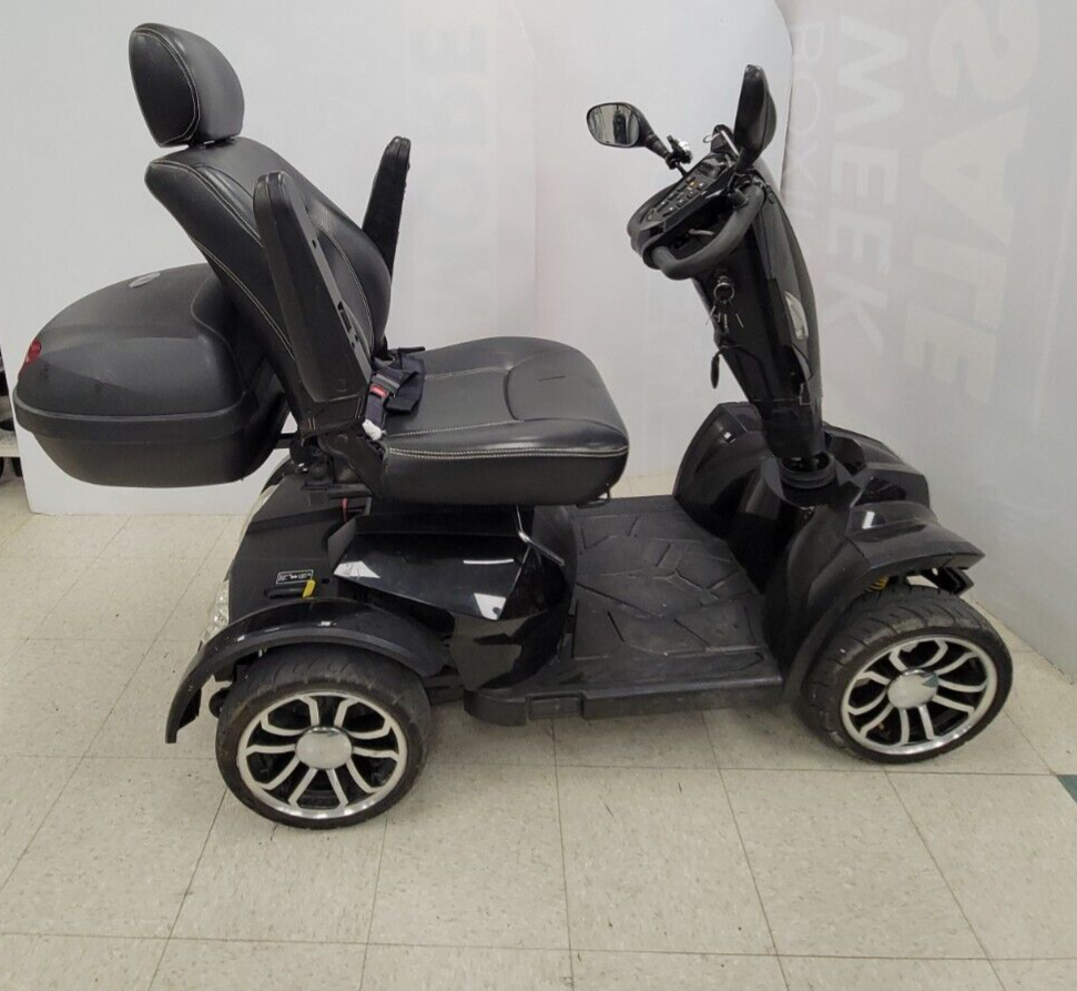 (65274-1) Cobra GT4 Heavy Duty Mobility Scooter