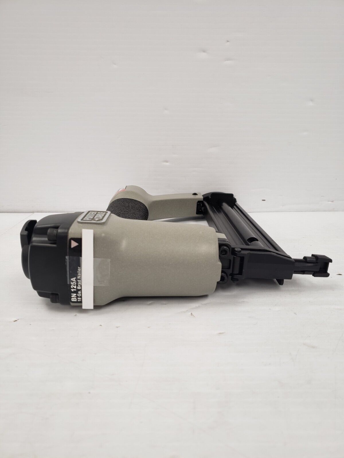 (56256-2) Cloueuse pneumatique Porter And Cable BN125A