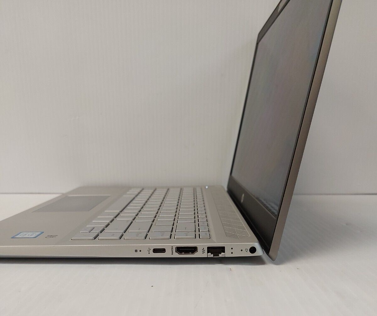 (N82107-1) HP 14-CA0010CA Laptop ** AS IS**