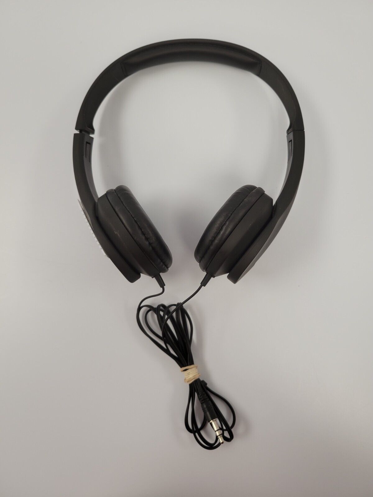 (69332-1) No Name Headphones