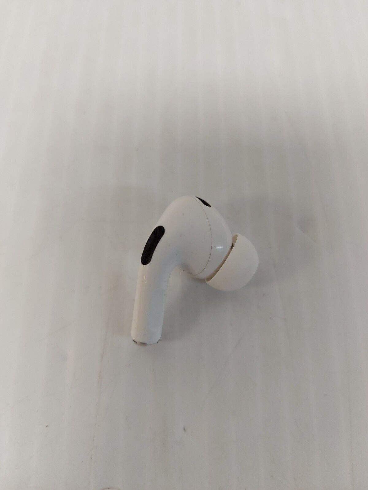 (N84127-1) Apple A3047 Airpods