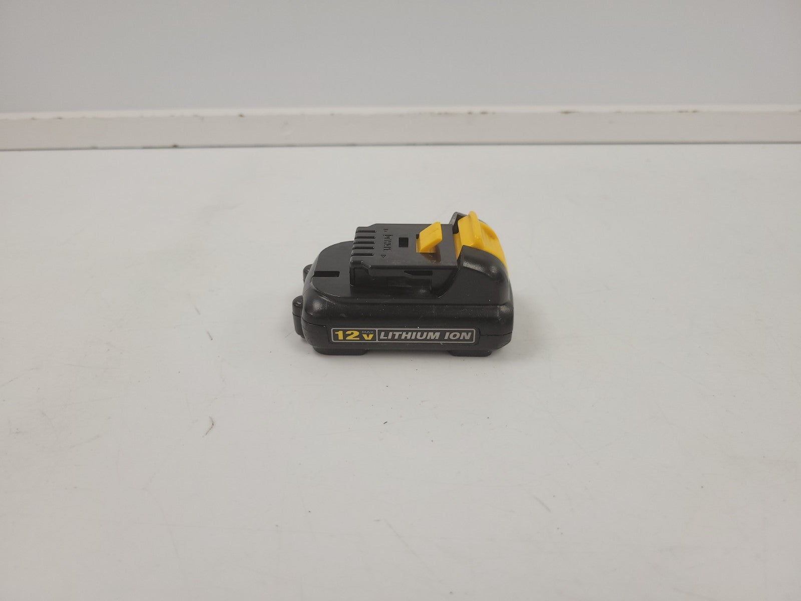 46900977