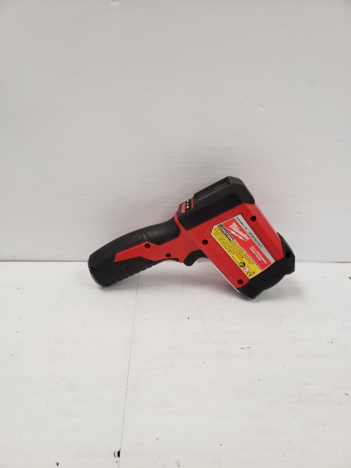 (65118-1) Milwaukee 2268-20 Infrared Thermometer