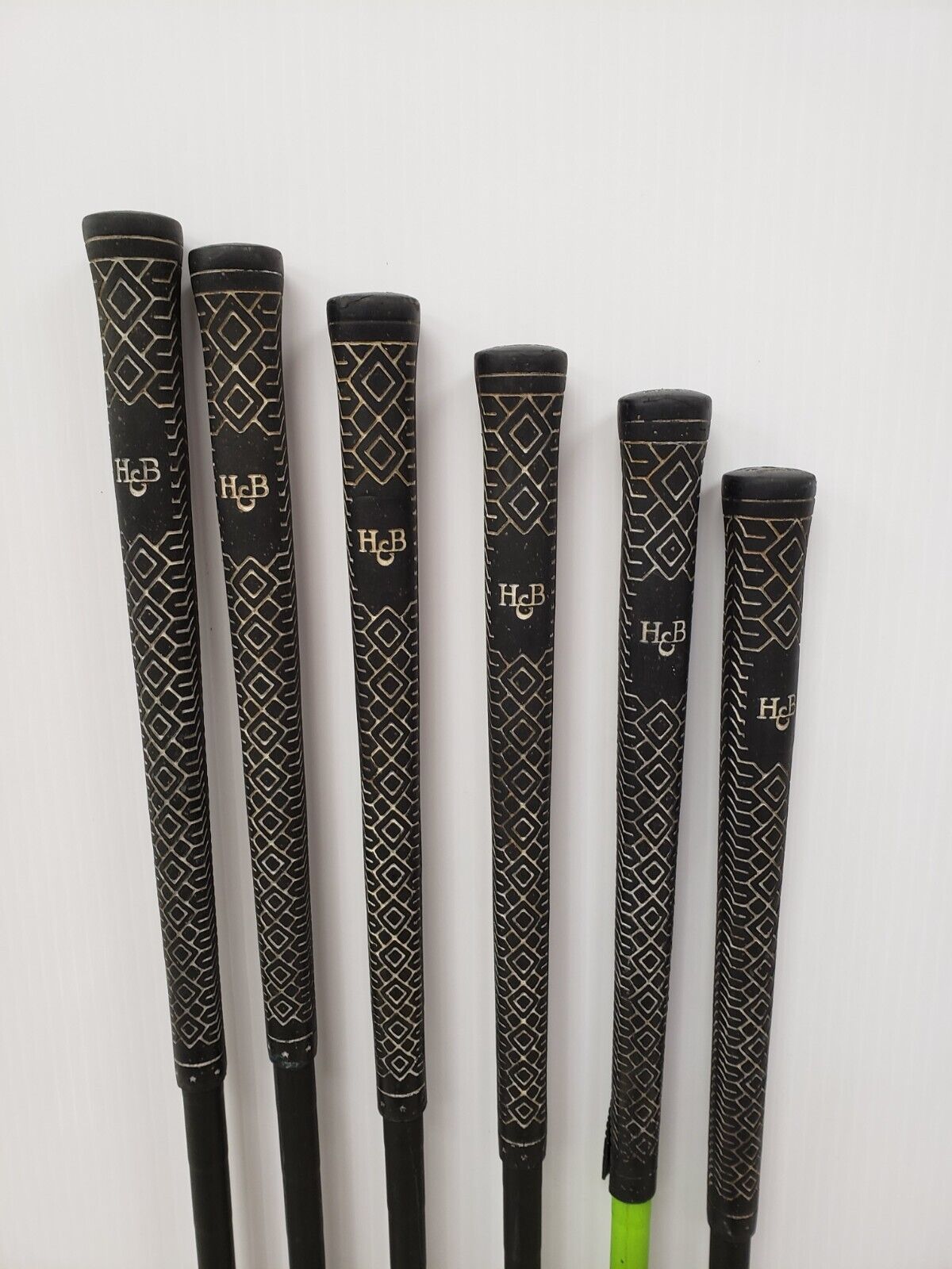 (64839-1) Powerbilt Tampo Iron Set - Right Hand