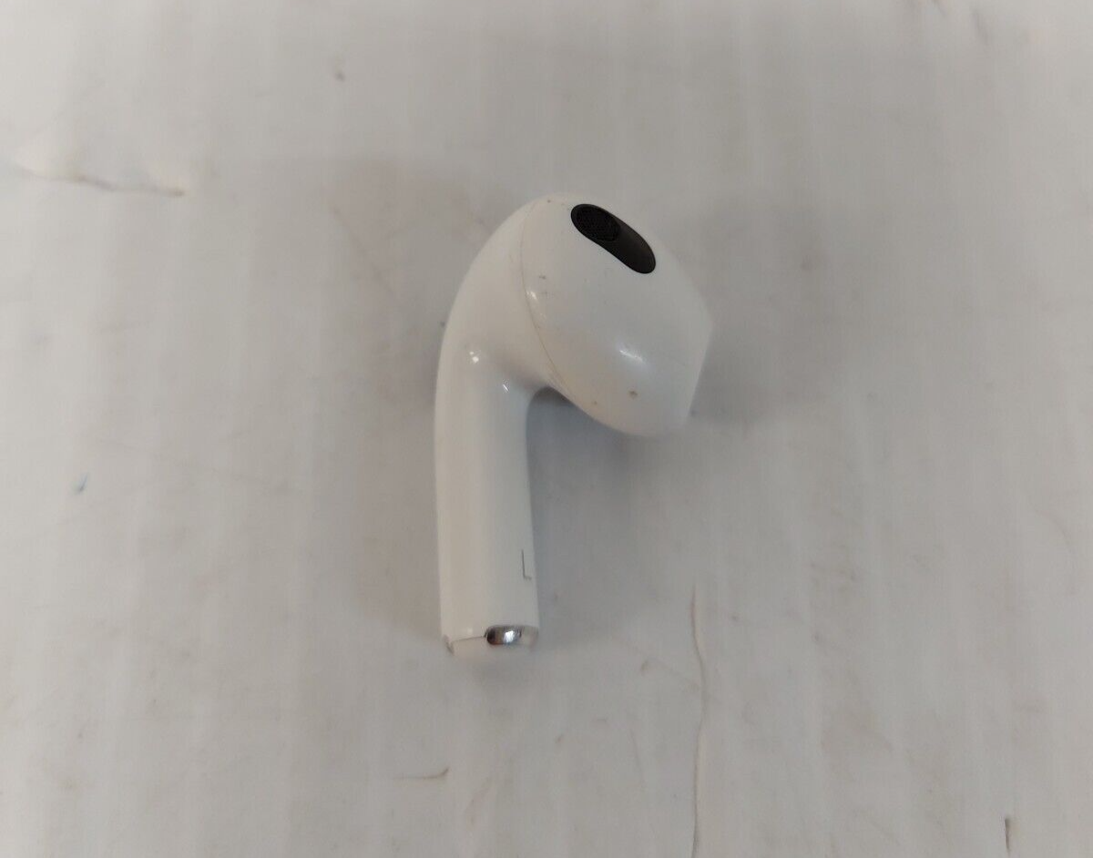 (N83956-1) Apple A2566 3rd Gen Airpods