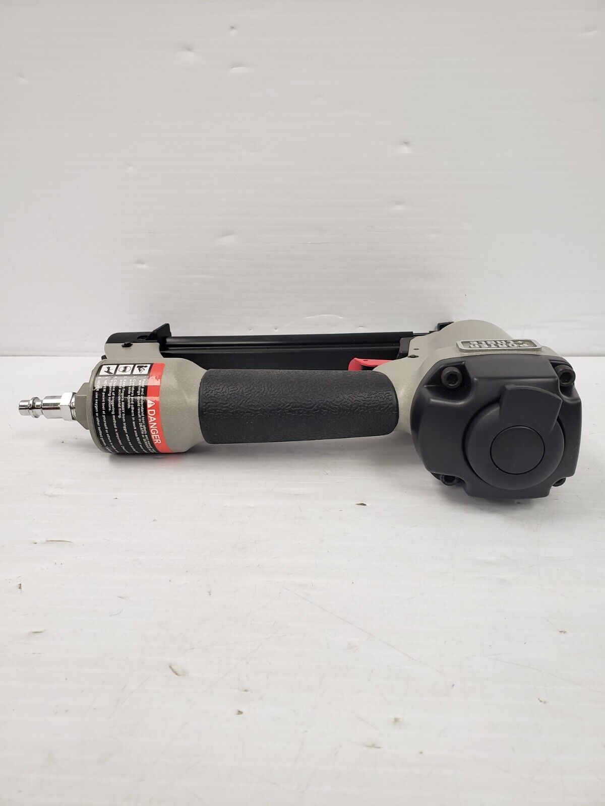 (56256-2) Cloueuse pneumatique Porter And Cable BN125A