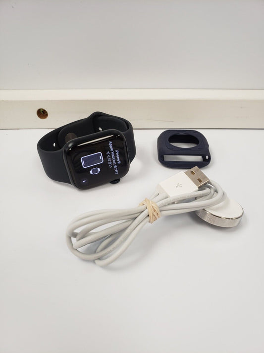 (63400-3) Apple A2473 Smart Watch