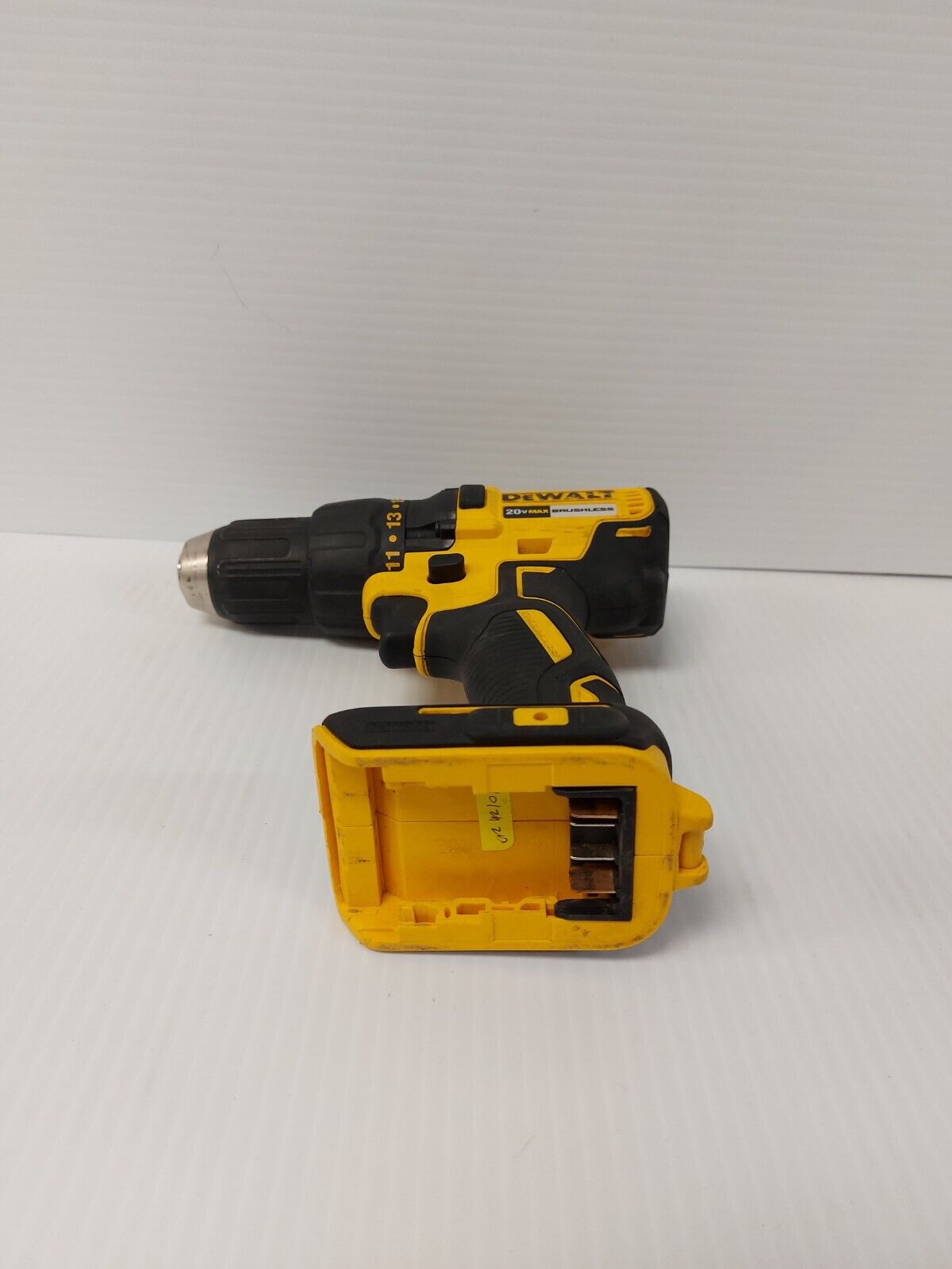 (N85677-5) DeWalt DCD777 1/2" Drill