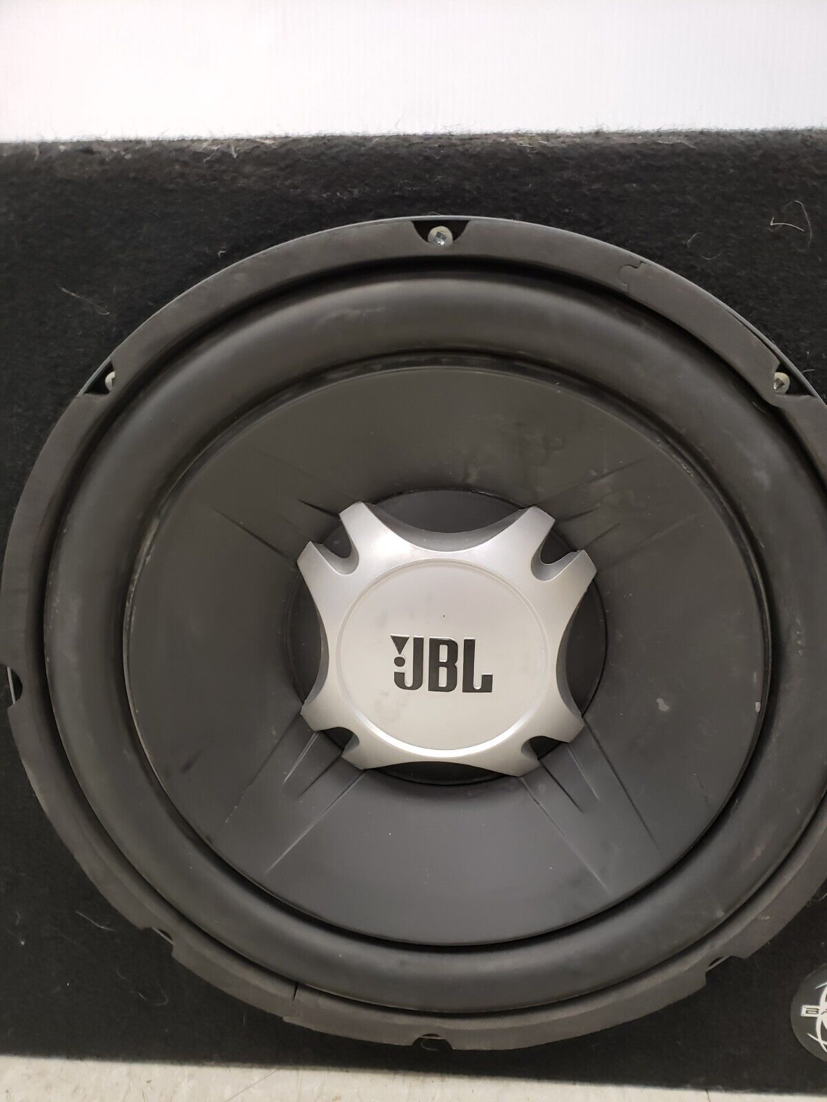 (61257-1) JBL Subwoofers -2X 12" In Box