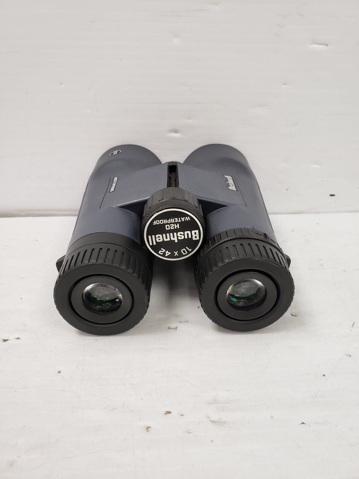 (69403-1) Bushnell 10X42 Binoculars