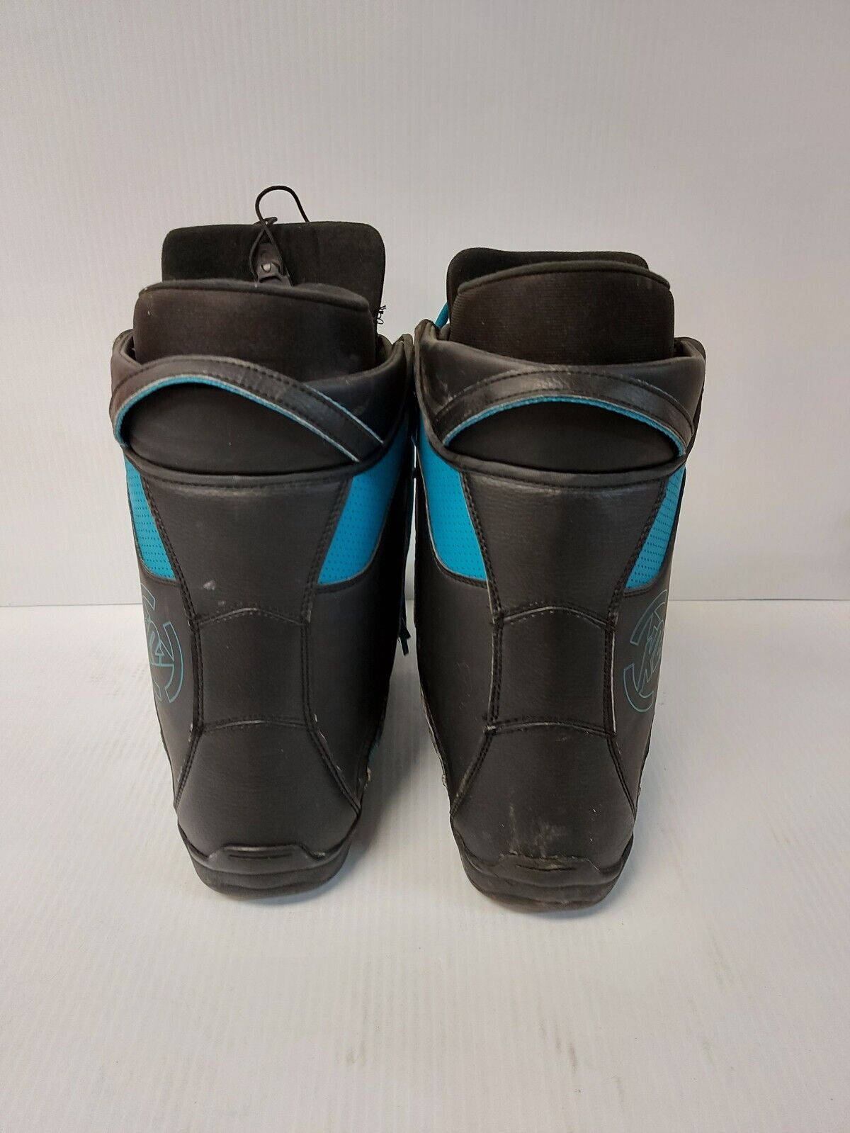 (N82184-2) K2 Snowboarding Data Boots