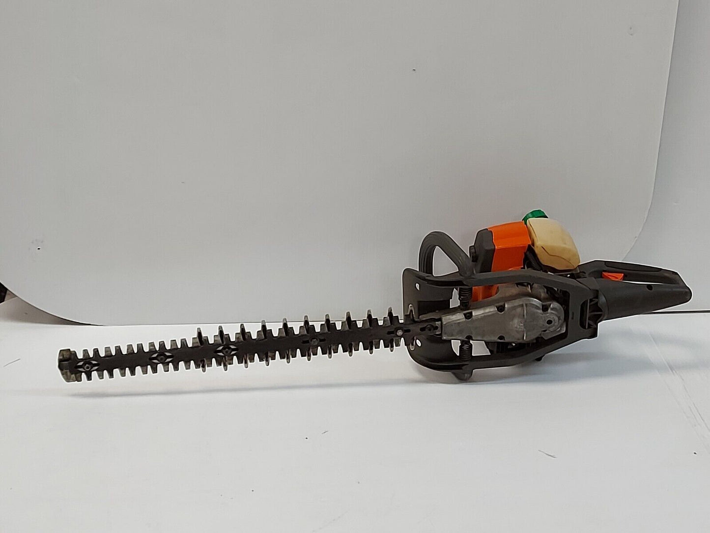 (N81996-1) Taille-haie à essence Husqvarna 325HD60