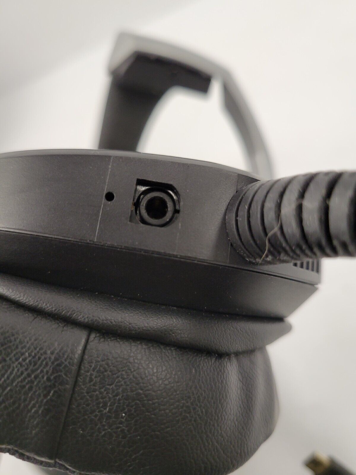 (57168-2) Republic Of Games ROG THETA 7.1 Headphone