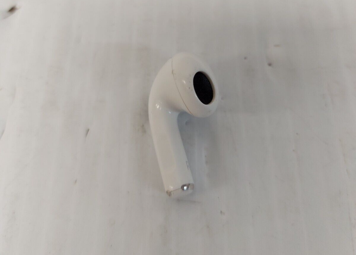 (N83956-1) Apple A2566 3rd Gen Airpods