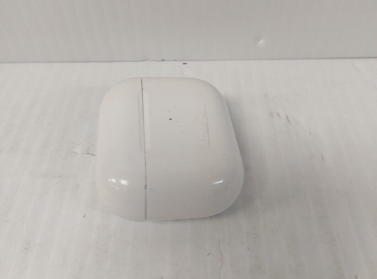 (N83956-1) Apple A2566 3rd Gen Airpods