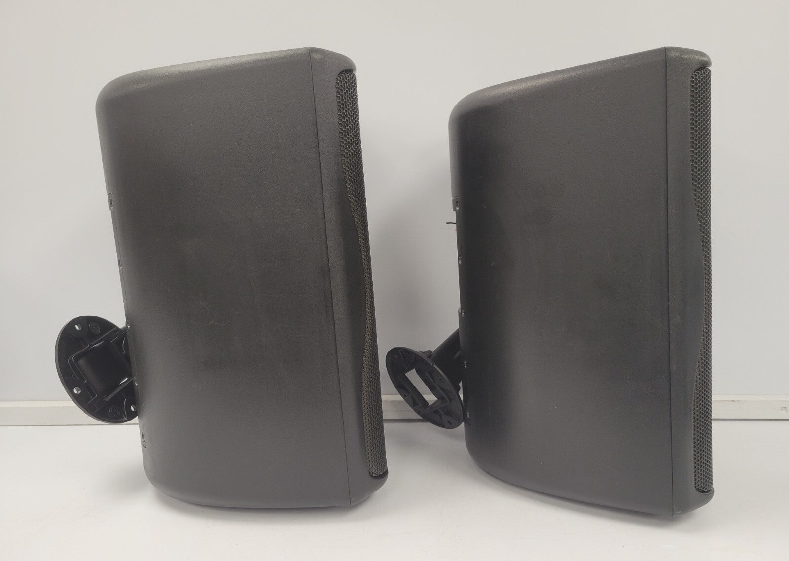 B2287) EV ZX1i-90 Pair of PA Speakers – Product Deliveries