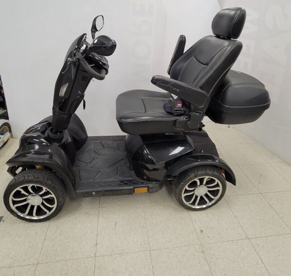 (65274-1) Cobra GT4 Heavy Duty Mobility Scooter