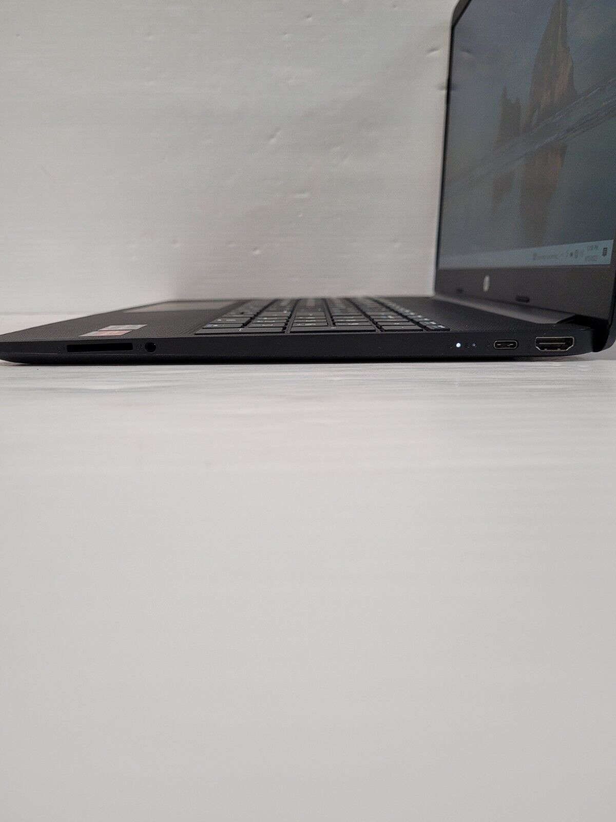 (N75868-2) HP 15-EF2002CA Laptop