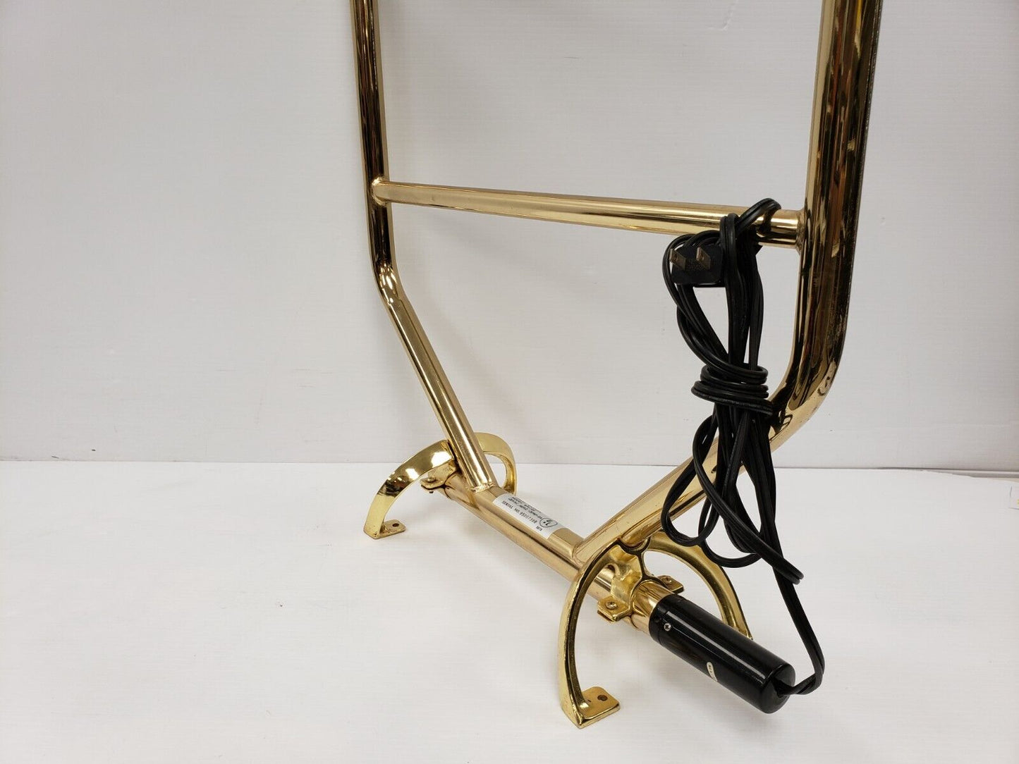 (I-33664) No Name Towel Warmer WN-108