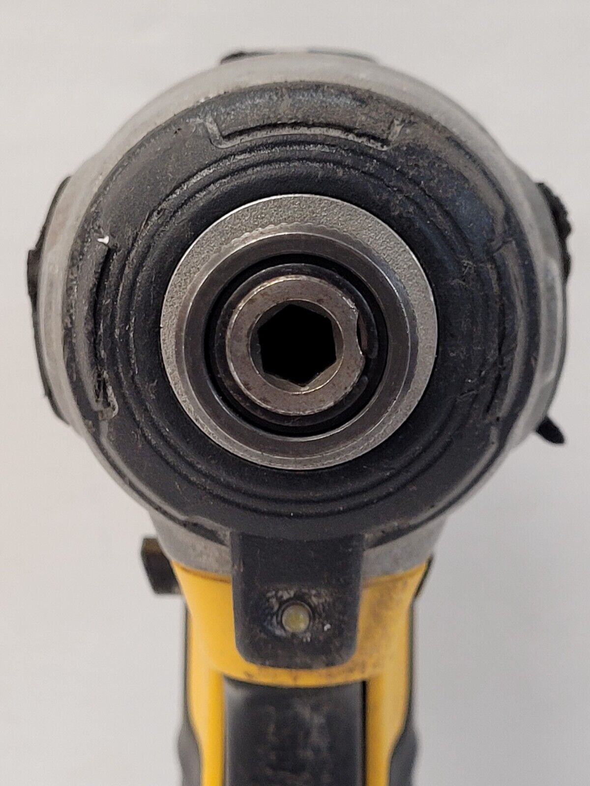 (N74963-5) Perceuse à percussion DeWalt DCF787