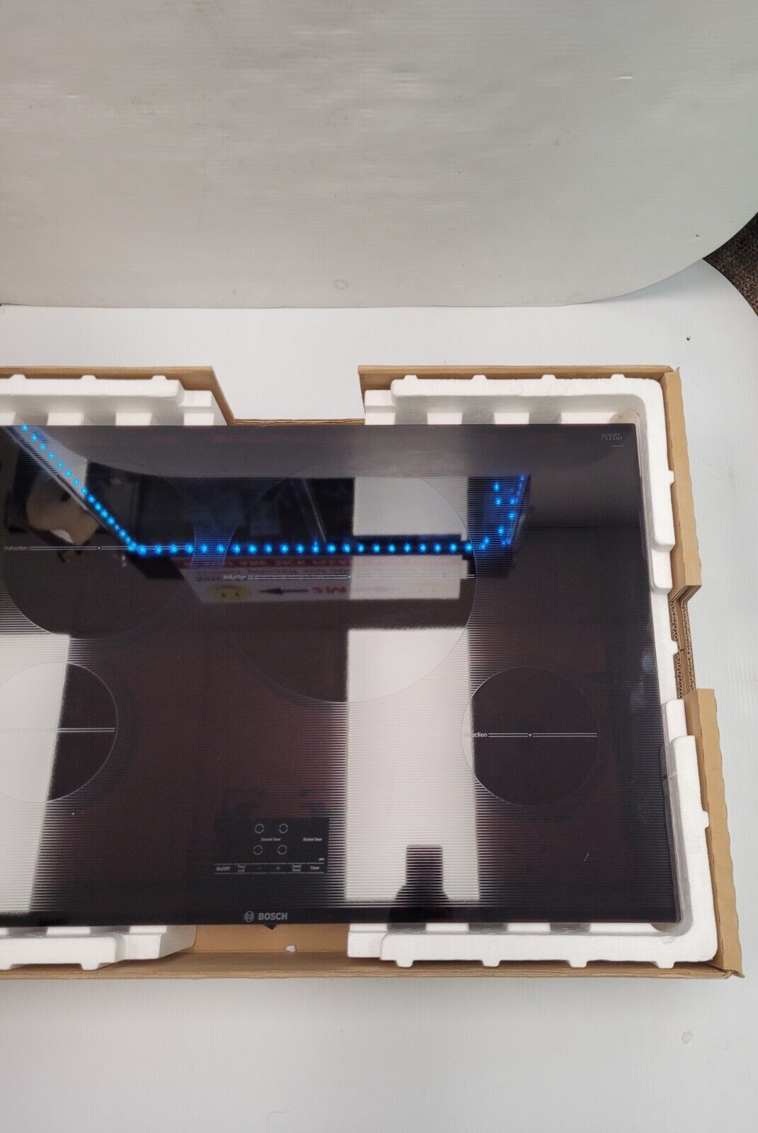 (I-34198) Plaque de cuisson à induction Bosch NIT5068UC